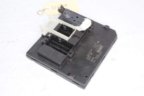 Audi 8V A3 S3 / Volkswagen Golf GTi R Body Control Module BCM 5Q0 937 084 CQ