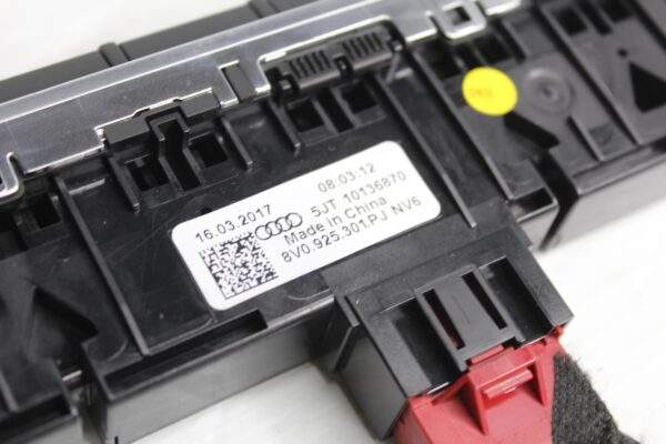 Audi 8V A3 PDC Vehicle Drive Control Panel 8V0 925 301 PJ