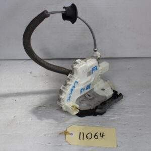 Audi FY Q5 Front Right Door Lock Actuator 8X2837016C - Image 2