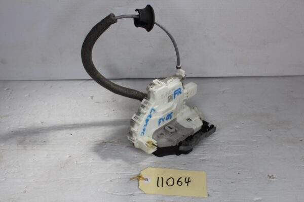Audi FY Q5 Front Right Door Lock Actuator 8X2837016C