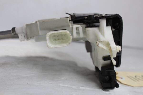 Audi FY Q5 Front Right Door Lock Actuator 8X2837016C