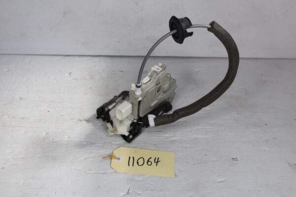 Audi FY Q5 Front Right Door Lock Actuator 8X2837016C