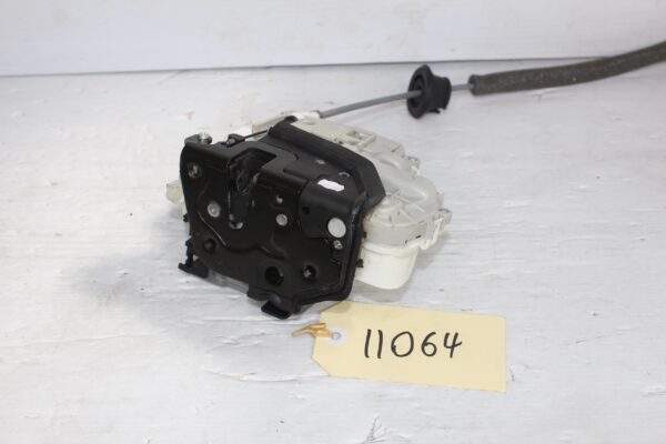 Audi FY Q5 Front Right Door Lock Actuator 8X2837016C