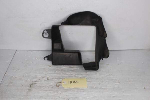 Audi 8V A3 S3 Front Left Auxiliary Cooler Air Duct Guide 8V0121673
