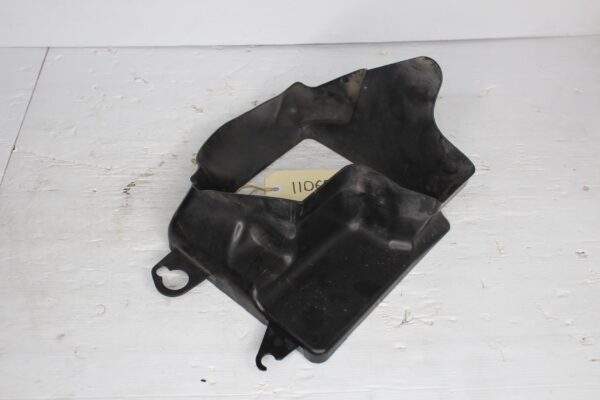 Audi 8V A3 S3 Front Left Auxiliary Cooler Air Duct Guide 8V0121673