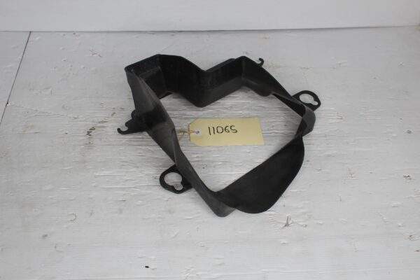 Audi 8V A3 S3 Front Left Auxiliary Cooler Air Duct Guide 8V0121673
