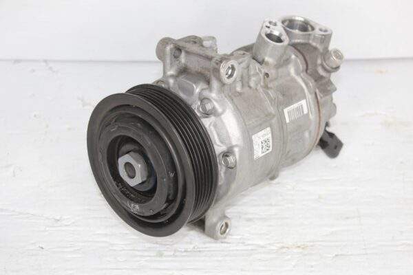 Audi A4 A5 Q5 2.0L Air Con AC Compressor 8T0260805N