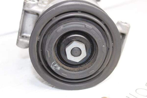 Audi A4 A5 Q5 2.0L Air Con AC Compressor 8T0260805N