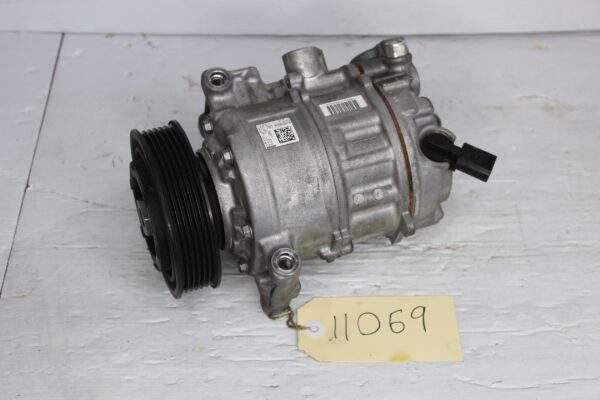 Audi A4 A5 Q5 2.0L Air Con AC Compressor 8T0260805N