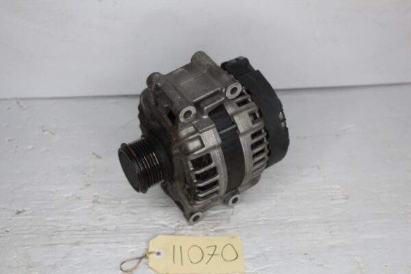 Audi A4 A5 Q5 2.0L Alternator 06H903018J