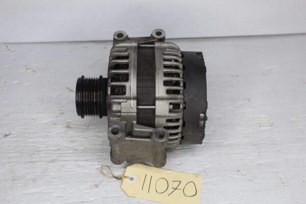 Audi A4 A5 Q5 2.0L Alternator 06H903018J