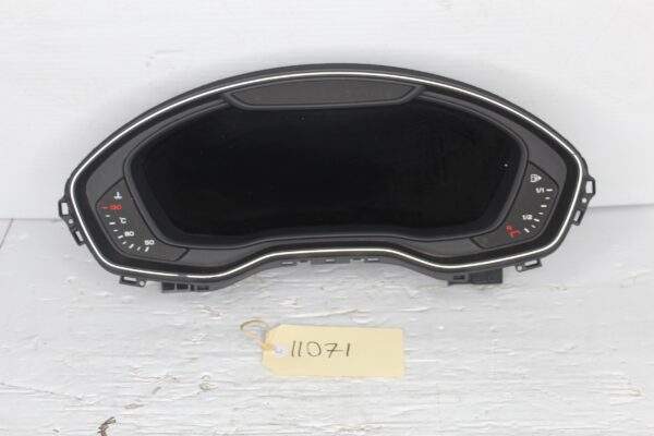 Audi FY Q5 Instrument Gauge Cluster 44xxx KMS 8W5920790D - Damaged Tab