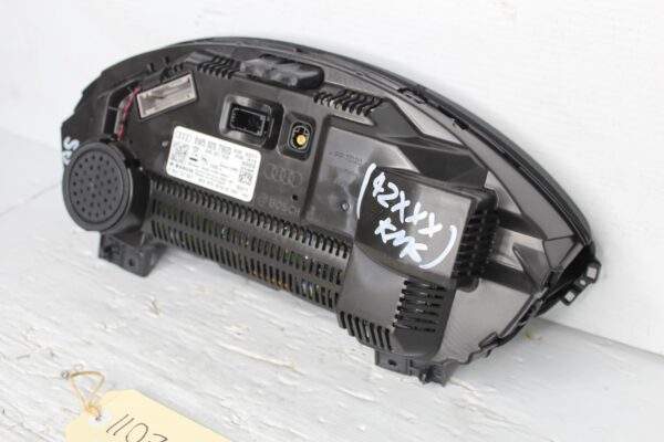 Audi FY Q5 Instrument Gauge Cluster 44xxx KMS 8W5920790D - Damaged Tab