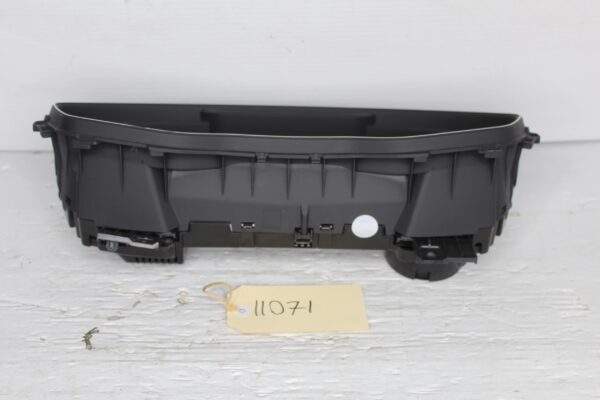 Audi FY Q5 Instrument Gauge Cluster 44xxx KMS 8W5920790D - Damaged Tab