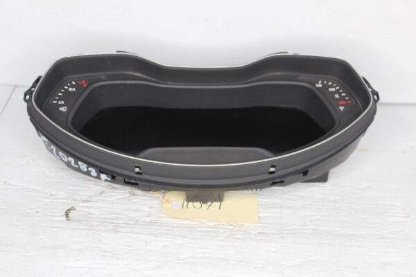 Audi FY Q5 Instrument Gauge Cluster 44xxx KMS 8W5920790D - Damaged Tab