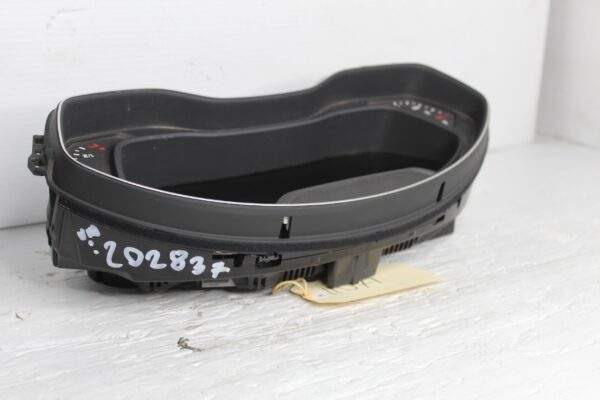 Audi FY Q5 Instrument Gauge Cluster 44xxx KMS 8W5920790D - Damaged Tab