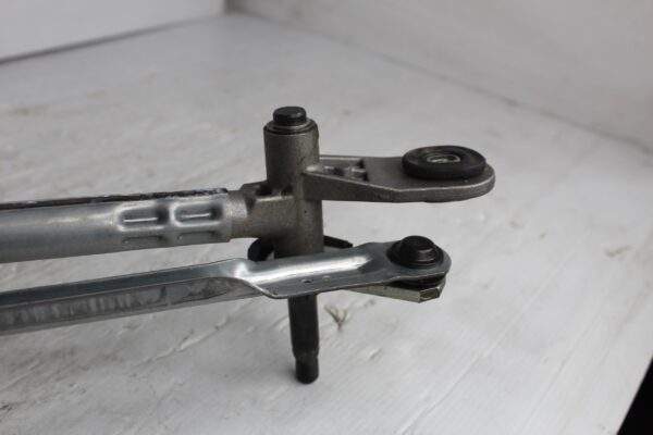 Audi F3 Q3 RSQ3 Sportsback Window Wiper Motor Linkage 83C955023A