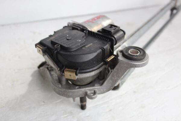 Audi F3 Q3 RSQ3 Sportsback Window Wiper Motor Linkage 83C955023A