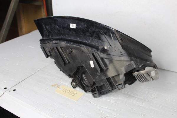 Audi 8R Q5 SQ5 Headlamp Xenon Non Adaptive 8R0941043D, 8R0941005D