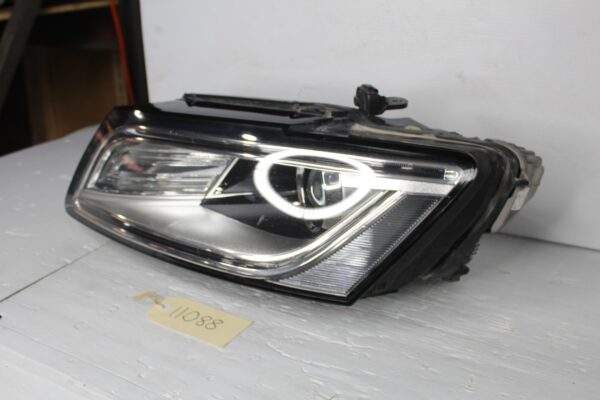 Audi 8R Q5 SQ5 Headlamp Xenon Non Adaptive 8R0941043D, 8R0941005D