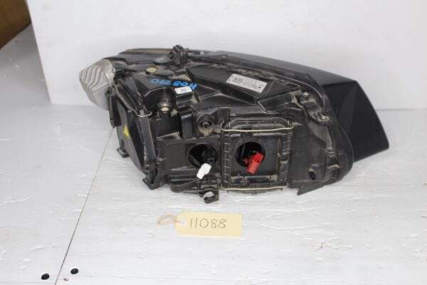 Audi 8R Q5 SQ5 Headlamp Xenon Non Adaptive 8R0941043D, 8R0941005D