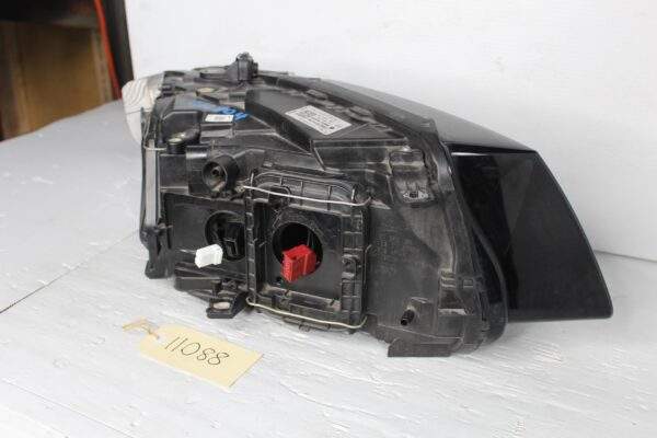 Audi 8R Q5 SQ5 Headlamp Xenon Non Adaptive 8R0941043D, 8R0941005D