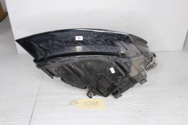 Audi 8R Q5 SQ5 Headlamp Xenon Non Adaptive 8R0941043D, 8R0941005D