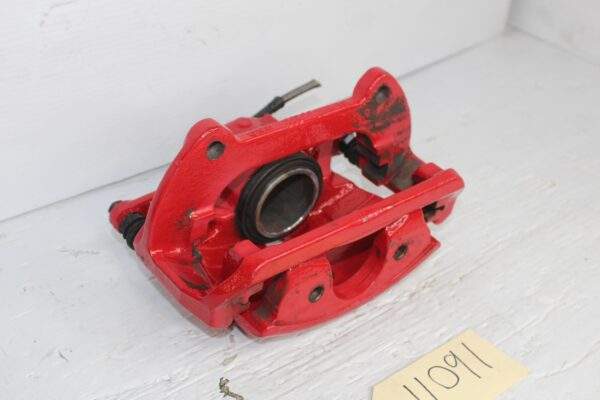 Audi 8V S3 Front Right Brake Caliper missing Badge 8V0615124A