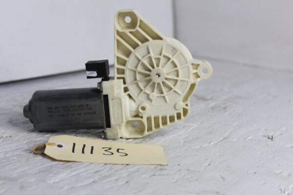 Volkswagen Audi Window Regulator Motor 5Q4959802B