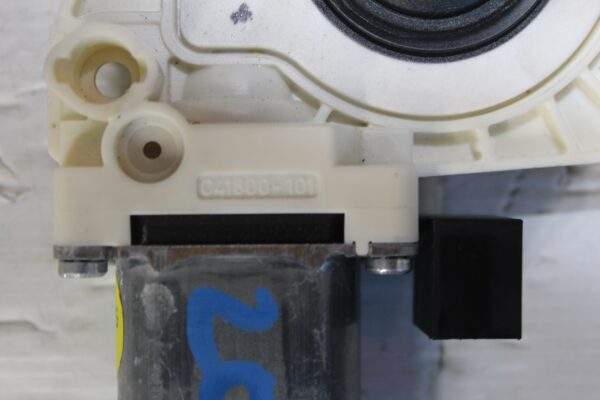 Volkswagen Audi Window Regulator Motor 5Q4959802B