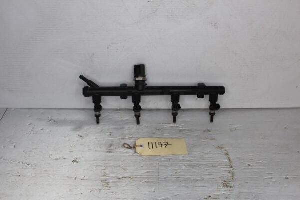 Volkswagen Golf MK7 R CJX Fuel Injectors with Rail 06K133681C, 06L906031A