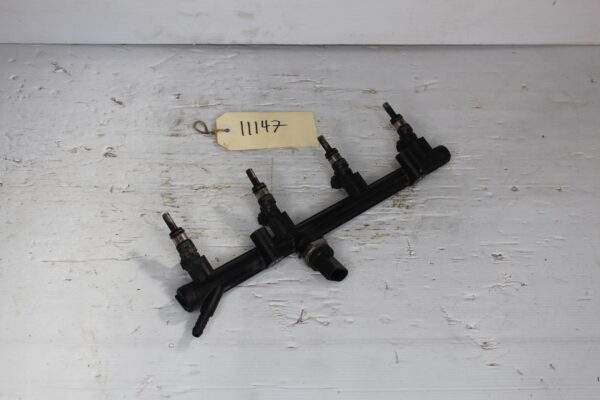 Volkswagen Golf MK7 R CJX Fuel Injectors with Rail 06K133681C, 06L906031A