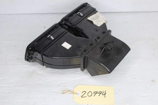 Volkswagen Mk3 Scirocco R Centre Dash Air Vent 1Q0819735C