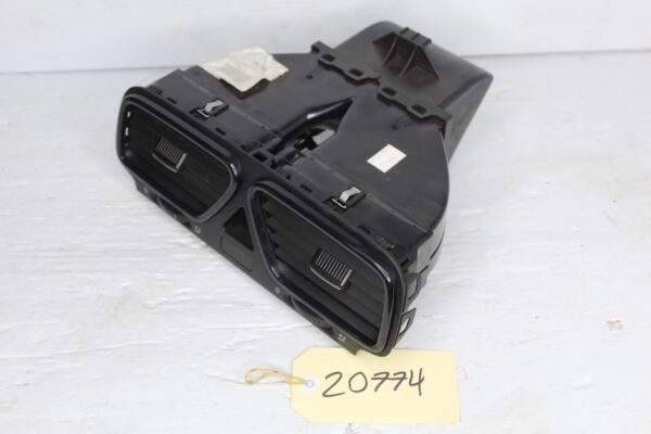 Volkswagen Mk3 Scirocco R Centre Dash Air Vent 1Q0819735C