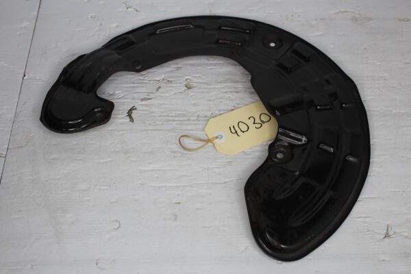 Mercedes Benz W176 W117 A45 CLA45 Front Right Brake Dust Shield A1764210620