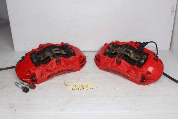 Mercedes Benz W204 C63 AMG Front Brake Calipers Set Pair