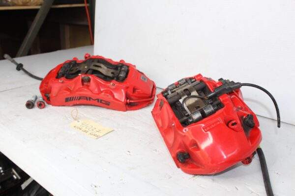 Mercedes Benz W204 C63 AMG Front Brake Calipers Set Pair