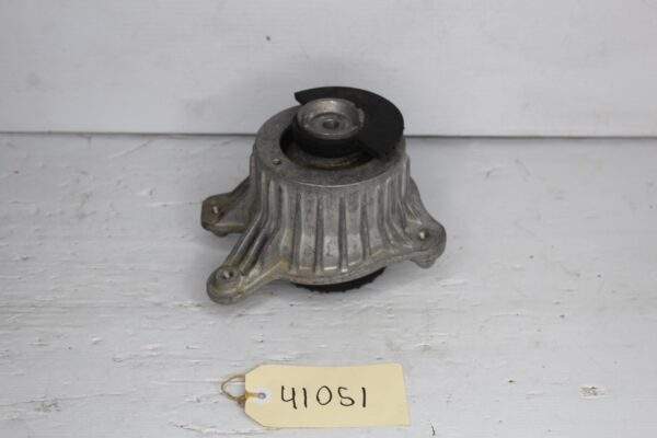 Mercedes Benz W205 C300 Left Passenger Side Engine Mount A2052407600