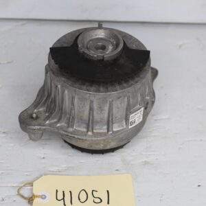 Mercedes Benz W205 C300 Left Passenger Side Engine Mount A2052407600 - Image 10