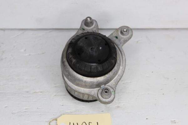 Mercedes Benz W205 C300 Left Passenger Side Engine Mount A2052407600
