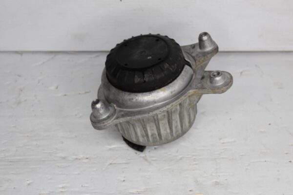 Mercedes Benz W205 C300 Left Passenger Side Engine Mount A2052407600