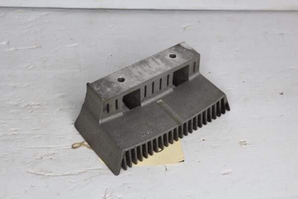 Mercedes Benz C63 E63 CLS63 Rear Differential Cover Cap Heat Sink A1713510108