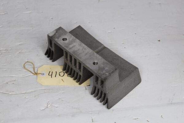 Mercedes Benz C63 E63 CLS63 Rear Differential Cover Cap Heat Sink A1713510108