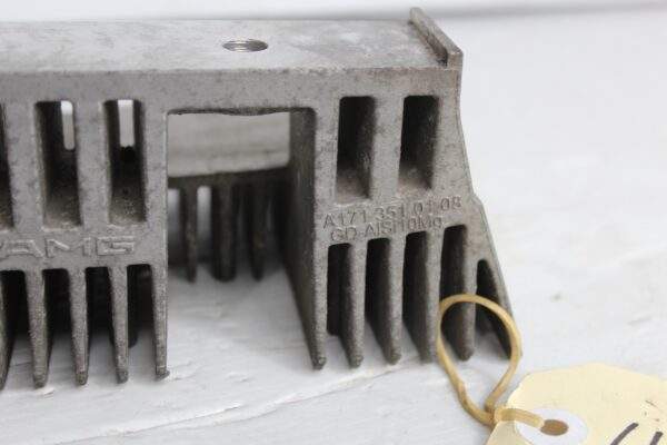 Mercedes Benz C63 E63 CLS63 Rear Differential Cover Cap Heat Sink A1713510108