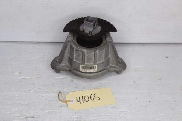 Mercedes Benz W212 W218 E63 CLS63 AMG Left Engine Mount A2182400717