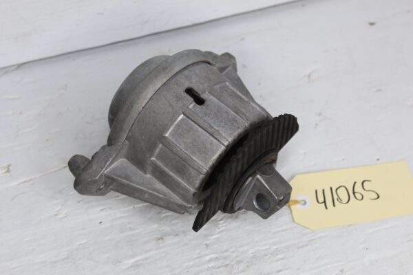 Mercedes Benz W212 W218 E63 CLS63 AMG Left Engine Mount A2182400717