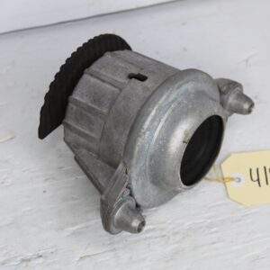 Mercedes Benz W212 W218 E63 CLS63 AMG Left Engine Mount A2182400717 - Image 3