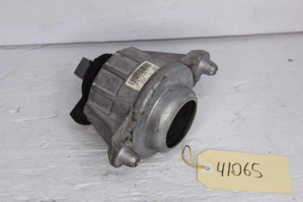 Mercedes Benz W212 W218 E63 CLS63 AMG Left Engine Mount A2182400717