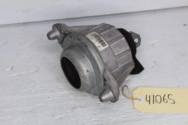 Mercedes Benz W212 W218 E63 CLS63 AMG Left Engine Mount A2182400717