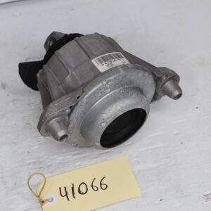 Mercedes Benz W212 W218 E63 CLS63 AMG Right Engine Mount A2182400817 - Image 8